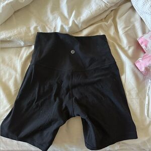 Lululemon Align High-rise 6inch shorts